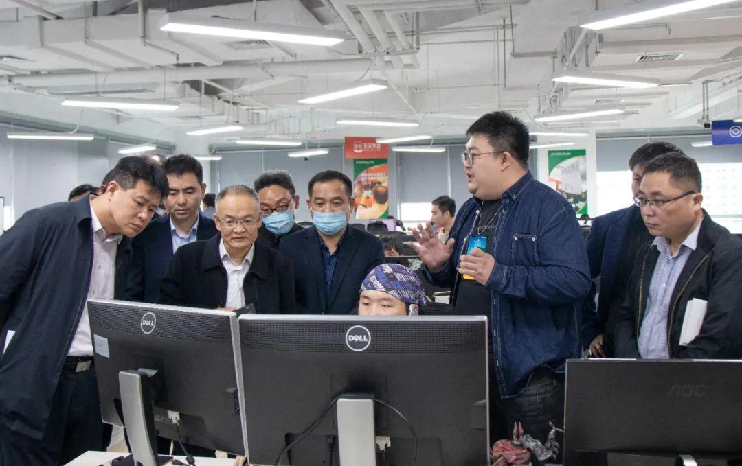 dfd63d514ab4463e12de7237ee1b6a86