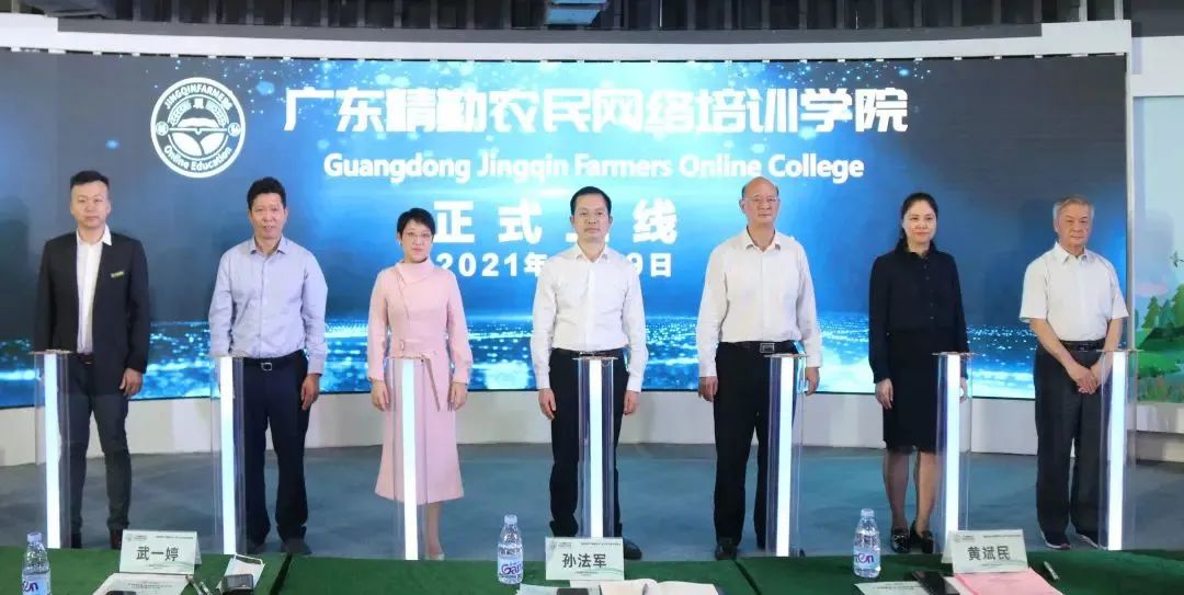 851767a6bf5662c6465d3d53c6dc4c43