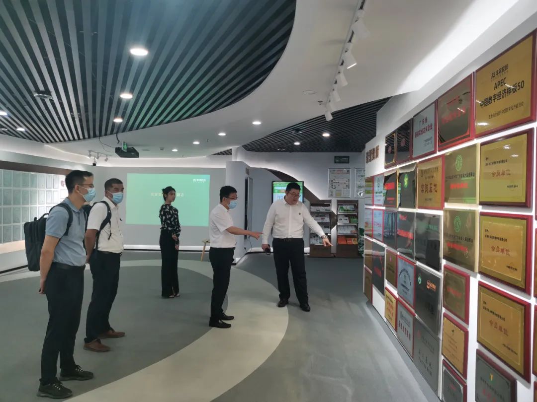 58817b38a0ed659db52bf867bbd9b092