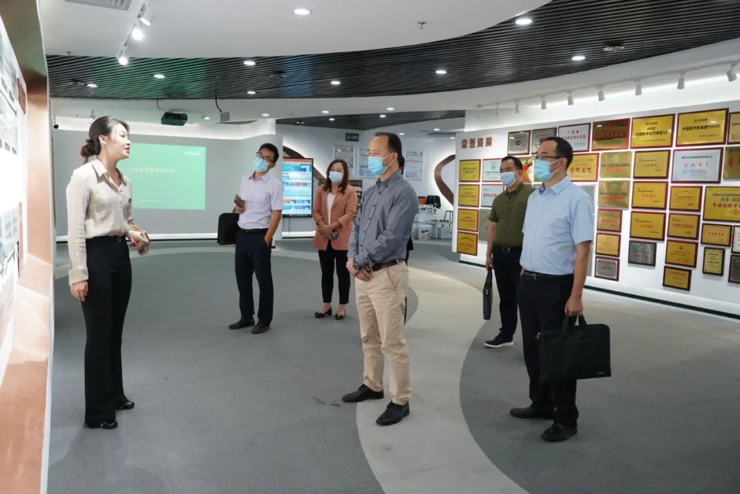 9f51f16535ad48a6f970e742459aa939