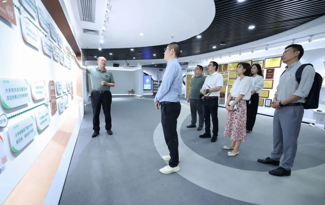 8abe8502b20465fb87d0093c03e55f17