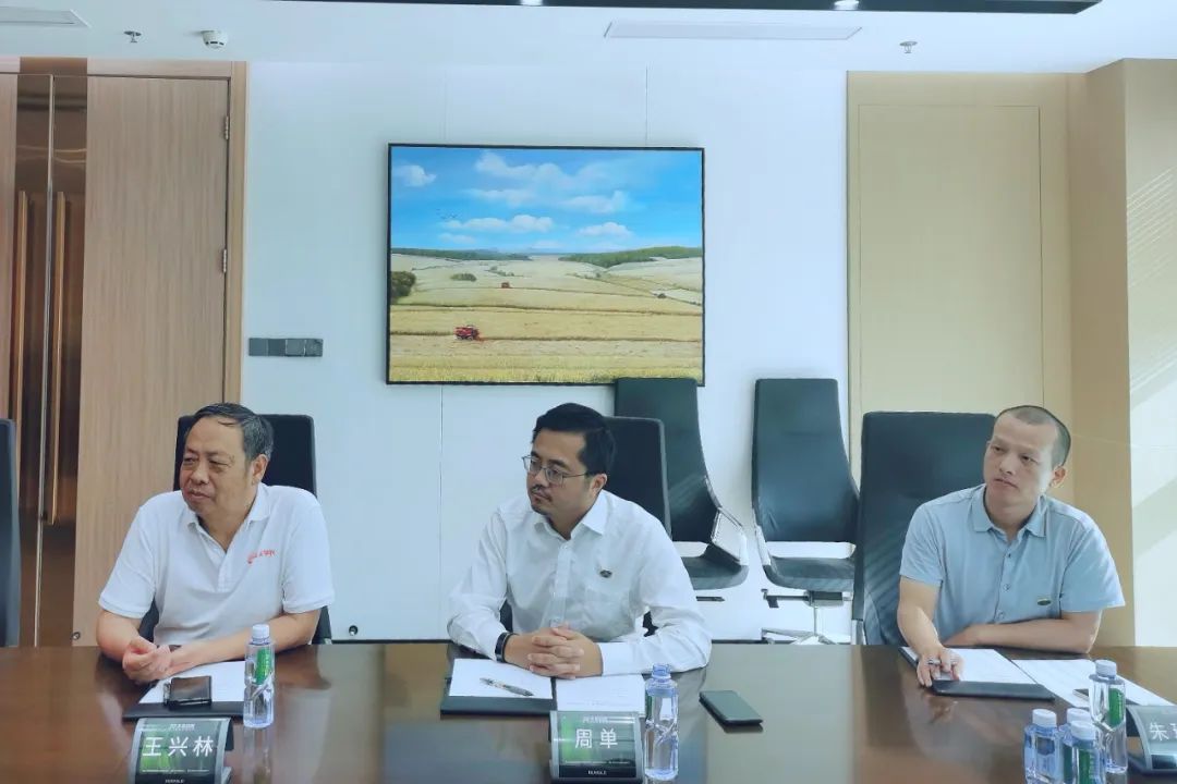 e7afb80f5ecb407a70b0557f7496eb23