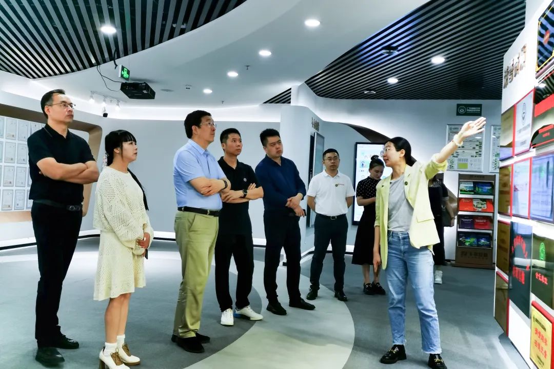 5f9d23fa73444f458317b40eea3bc9be