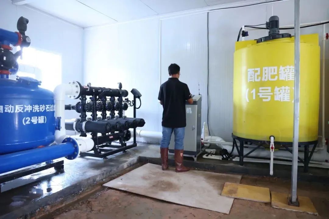 7c10cd1ccb22d48e7da70333036b6963