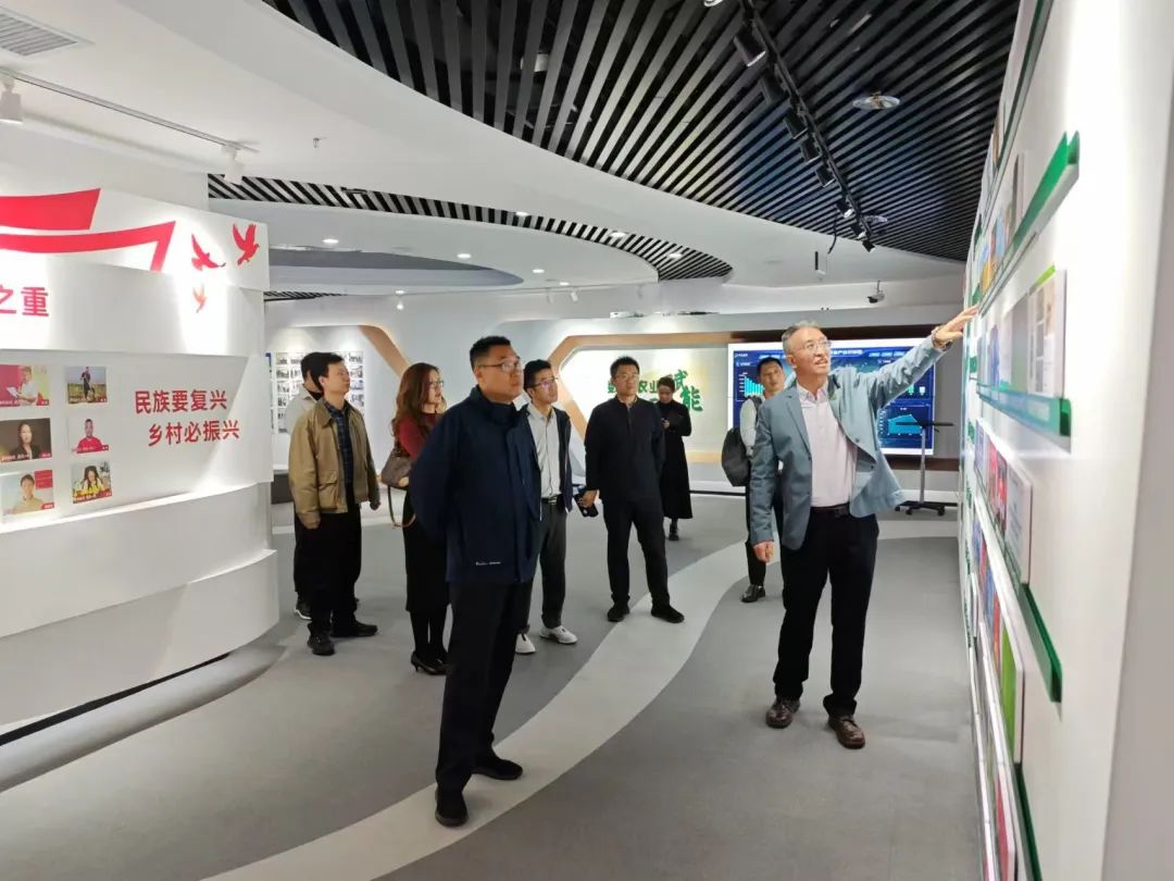 eadfbed42b154fe9a244456ad492b3f1