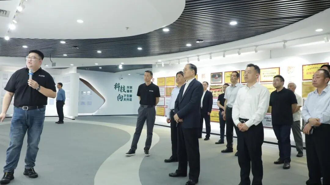 2f7dccc7020baefbba4a1b6d82a59ecf